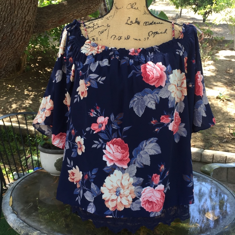 IZ Byer off the shoulder Top